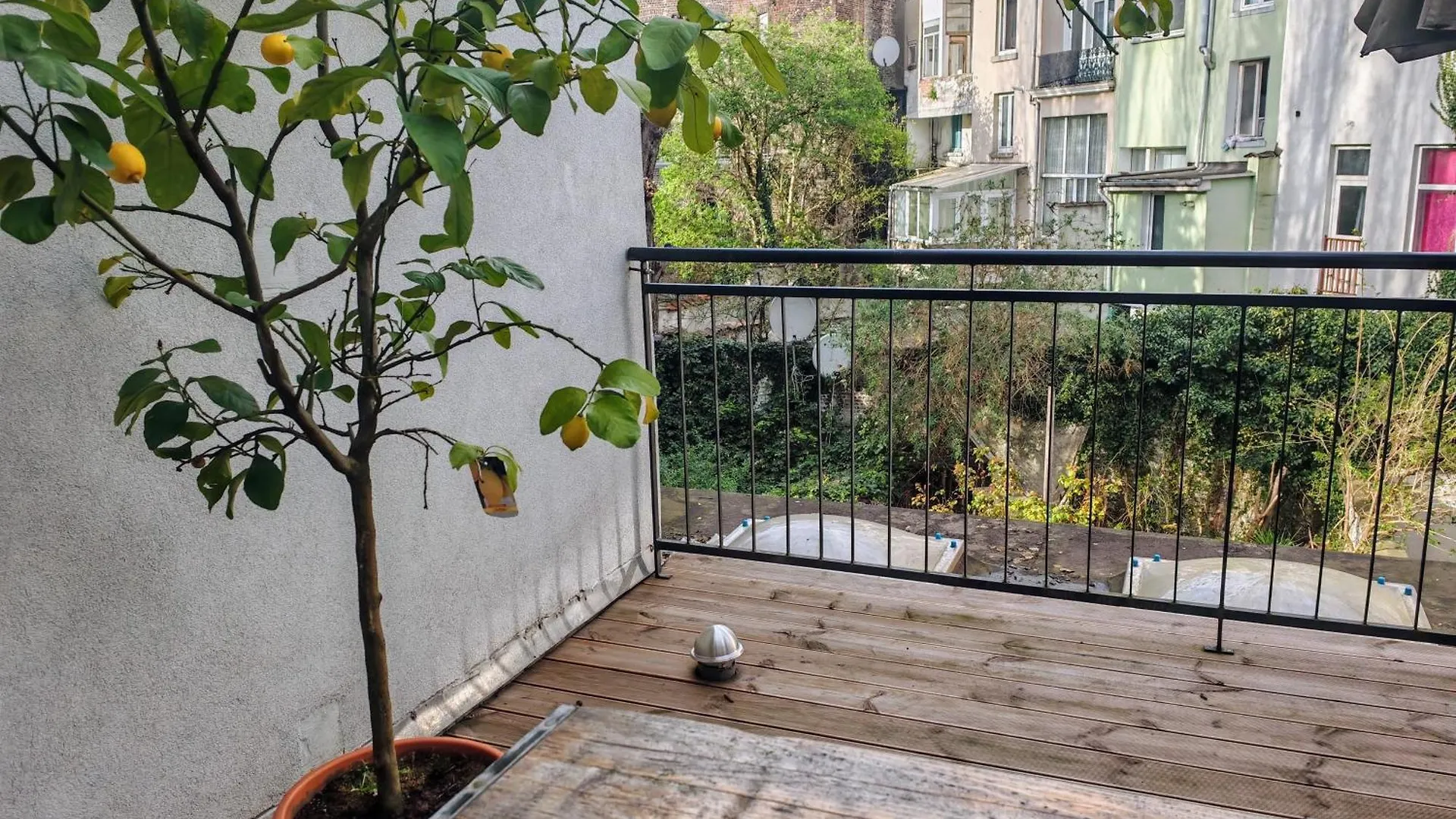 Apartment Entire Modern Studio With Terrace - North Station Brussels